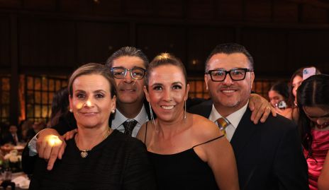  Mónica Portillo, Juan Manuel González Elizabeth López y Mauricio Armendáriz.