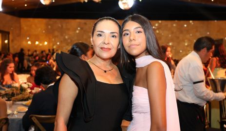  Araceli Vázquez y Regina Hernández.