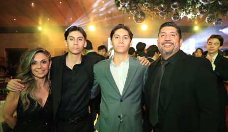  Susi Mitre, Nicolás Díaz, Héctor y Héctor Díaz.