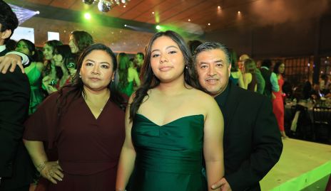  Miguel Quiroz, Lya Quiroz y Claudia Alonso.
