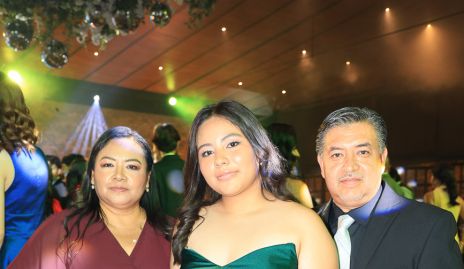  Miguel Quiroz, Lya Quiroz y Claudia Alonso.