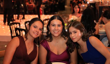  Mara Torres, Regina García y Mónica González.