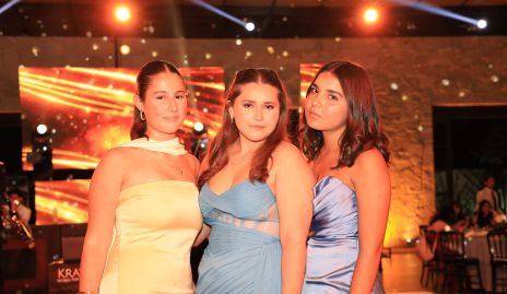  Mila Salgado, Fernanda Enríquez y Romina González.