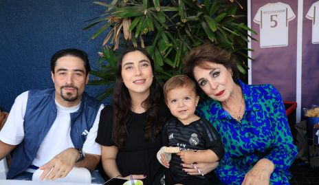  Roberto Zollino, Isabella Zollino, Iker Zollino y Beatriz Eugenia Dauajare.