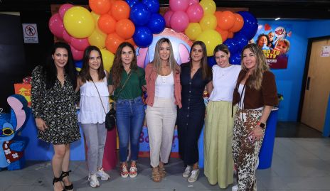  Paty Guerrero, Ale Díaz, Claudia Pérez, Elizabeth Berrones, Bárbara Berrones, Andrea Fernández y Evelyn Durante.