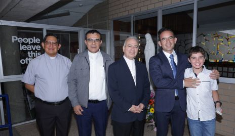  Padre Alejandro, Padre Chava, Arzobispo Jorge Alberto Cavazos, Benjamín Conde y Gabriel Vilet.