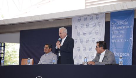  Arzobispo Jorge Alberto Cavazos.