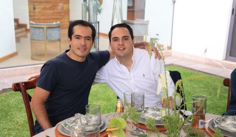  Eduardo González y Santiago Rodríguez.