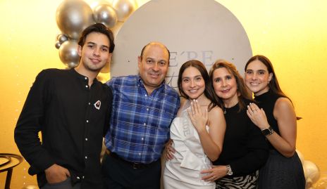  Diego González, Oscar González, Daniela González, Marisol Hernández y Bárbara González.