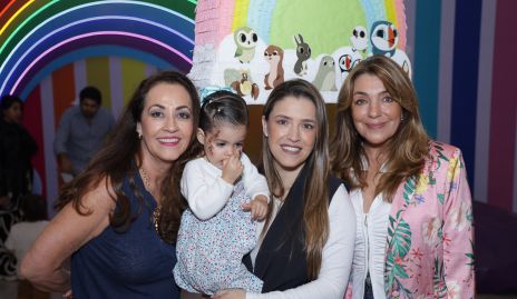  Silvia Medrano, Alenca Chevaile, María José Hernández y Nuria Lozano.