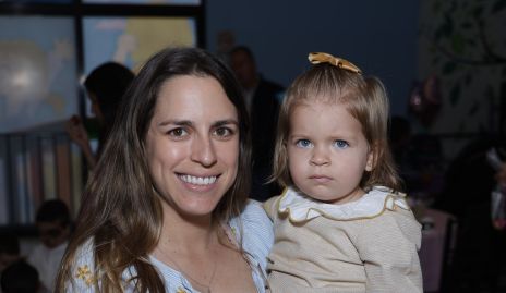  Paulina  Aguirre y Loretta Lozano.