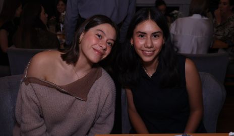  Bárbara Corona y Fernanda Corona.