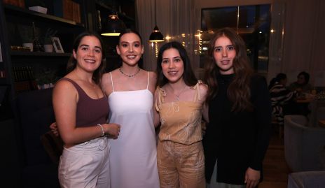  María Meade, Alejandra Morales, Ana Gaby Alba y Carla Toranzo.