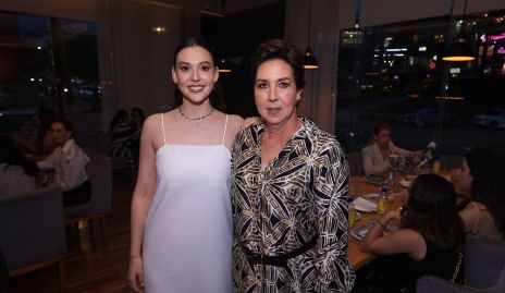  Alejandra Morales y Ana Hunter.