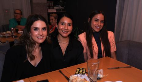  Cecilia Desouches, Andrea Alfaro y Sofía Hernández.