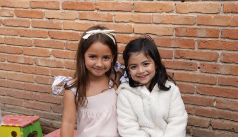  Roberta Enríquez y Doménica Leos.