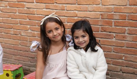  Roberta Enríquez y Doménica Leos.