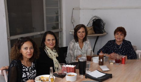  Amparo Rosillo, Gloria Rosillo, Asunción Rosillo y María Eugenia.