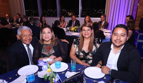  Eduardo Ayala, Luzma Ayala, Eloísa Ayala e Ismael Burgos.