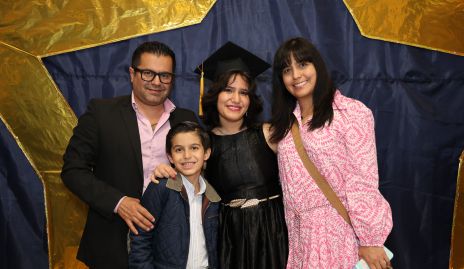  Jorge Alberto Juárez, Jorge Alberto Juárez, Camila Juárez y Ana Negrete.