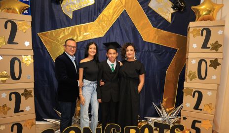  Oscar Cruz, Isabela Cruz, Esteban Cruz y Carla Gutiérrez.