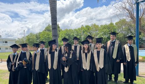  Graduados de Primaria del Instituto Seven Hills.