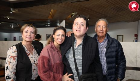  Marilú González, Marilú Paredes, Ismael Esqueda y Manuel Paredes.