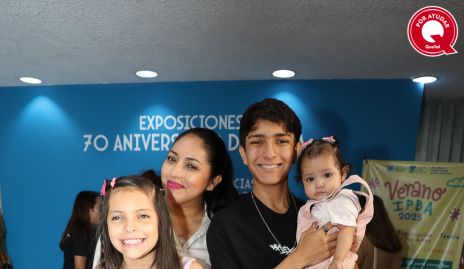  Alma Farfán, Alan, Cameron y Sofía.