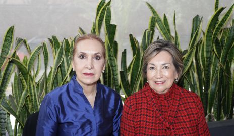  Marilu Verduzco y Rebeca Torres.