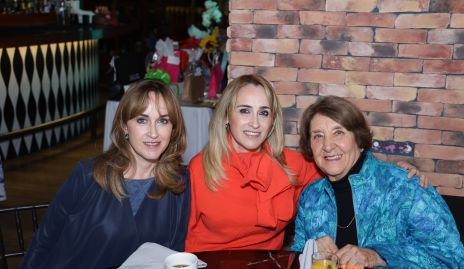  Adriana Torres, Gaby Torres.