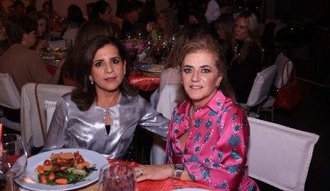  Ana Tobías y Adriana Carrera.
