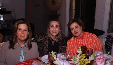  Martha Muñiz, Roxana Serna y María Luisa Otero.