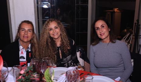 Paty del Bosque, Gabriela Serment y Verónica Zepeda.