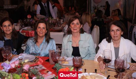  Luchi Grijalva, Martha Muñiz, Monica Leal y Claudia Canales.