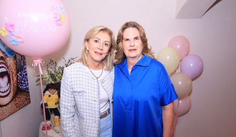  Ana Meade y Carmen de Velasco.