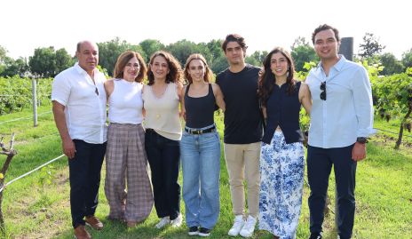  Enrique Quintero, Anita Anaya, Gloria Martínez, Mary del Valle, Juan Pablo Leiva, Paola Dávila y Enrique Quintero.