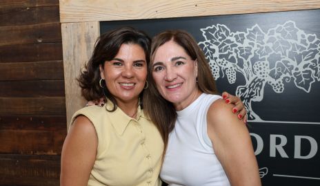  Montserrat Abella y Ana María Anaya.