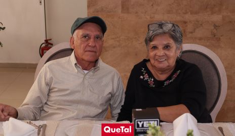  José Vázquez y Sanjuana Rangel.