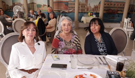  Alicia Villasuso, Mari Galán y María Bafun.