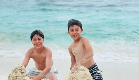  Roberto y Alejandro Zarur Guevara.