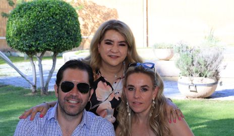  Alejandro Zamanillo, Carmenchu y Mónica Torres.