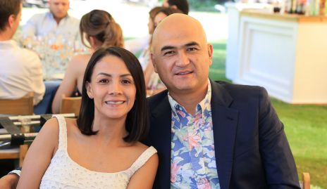  Claudia Pérez y Riuky Ito.