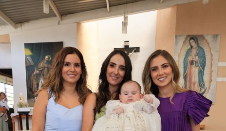  Valeria Flores, Mariana Alcalá, Miguel Torres y Elizabeth Treviño.
