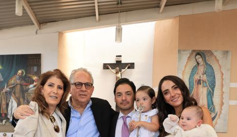  Mónica Hernández, Miguel Torres, Miguel Torres, Inés Torres, Mariana Alcalá y Miguel Torres.