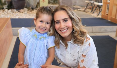  Amelia Torres y Lucía Martín.