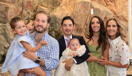  Amelia y Pablo Torres, Miguel Torres, Marian Alcalá y Lucía Martín con Miguel.