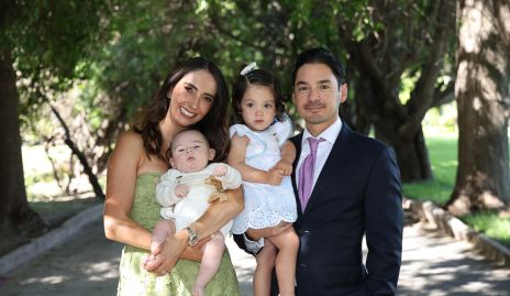  Mariana Alcalá, Miguel Torres, Inés y Miguel Torres.