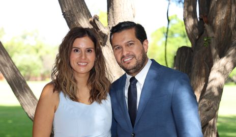  Valeria Flores y José Ramón Barragán, padrinos de Miguel.