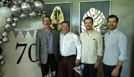  Cuate Muñiz, Luis Gerardo Ortuño, Guillermo y Andrés Muñiz Córdova.