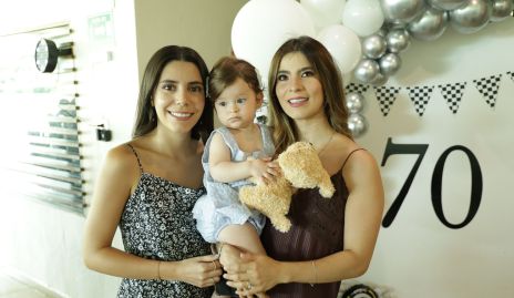  Ilse Lázaro, Antonella y Ana Sofía Muñiz.